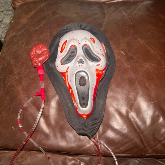 Ghost Face Mask with Blood Effect - Picture 3 of 8